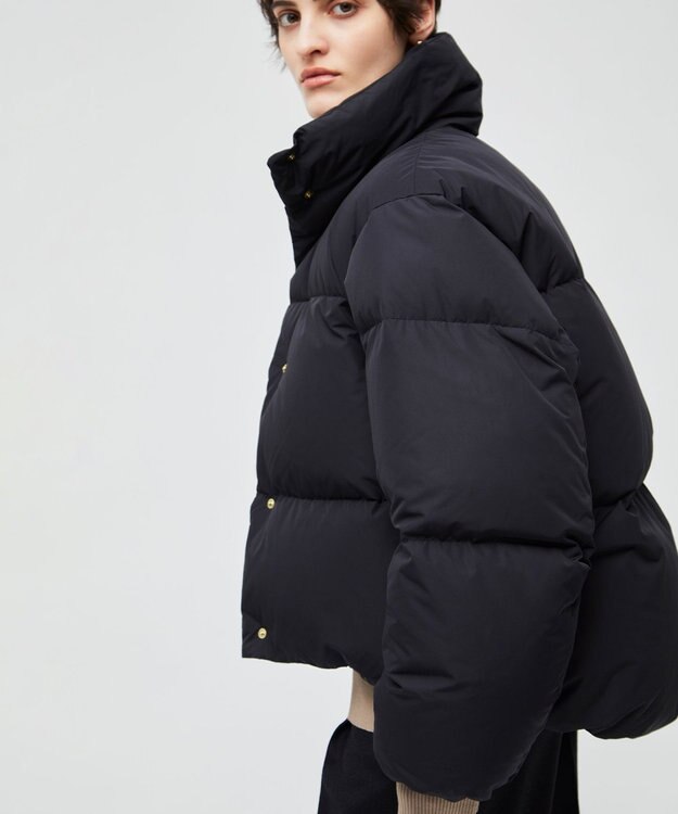 BEIGE， LACAN / ドロスト付きショートダウン Black