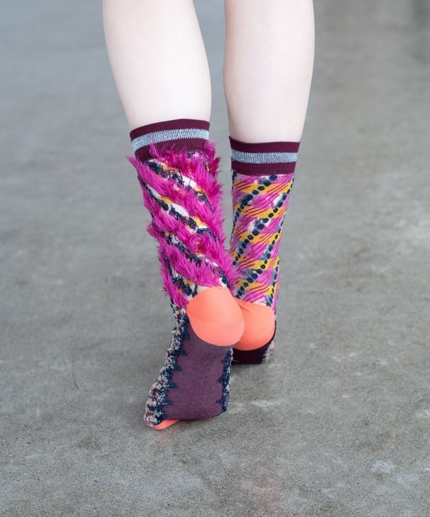 COQ LESSER TALE ラメリバーシブルファーソックス パープル