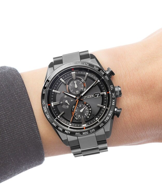 CITIZEN 【ATTESA ACT Line】ブラックボディに映えるオレンジのアクセントカラーが人気モデル AT8185-62E ブラック