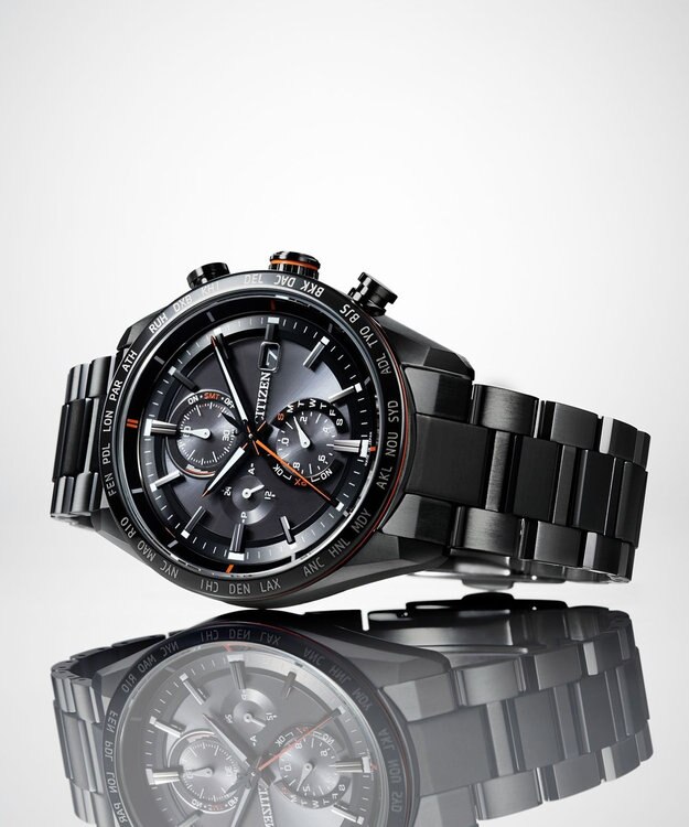 CITIZEN 【ATTESA ACT Line】ブラックボディに映えるオレンジのアクセントカラーが人気モデル AT8185-62E ブラック