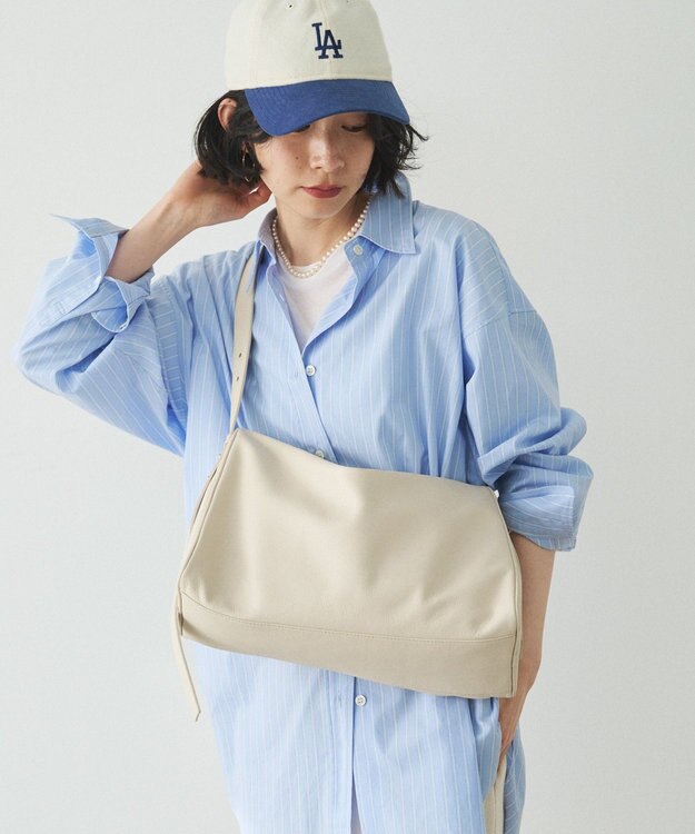 russet トライアングルショルダーバッグ(CE-1675) Ivory