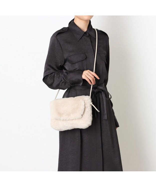 UNBILLION カシュカシュ cachecache / エコファーシンプルフラップショルダー アイボリー