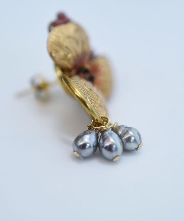 monshiro 【パール】ビオラ ピアス（レッド） ゴールド