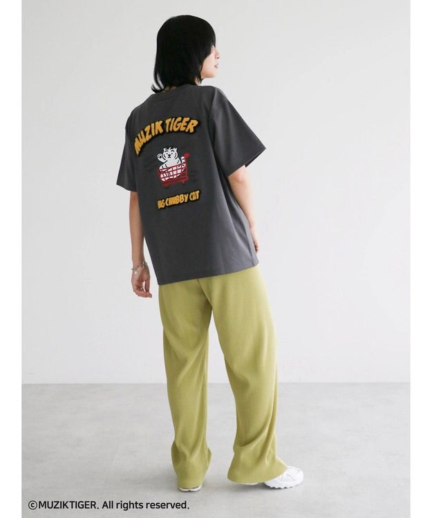 Green Parks ムジークタイガー／バックプリントＴシャツ Charcoal Gray