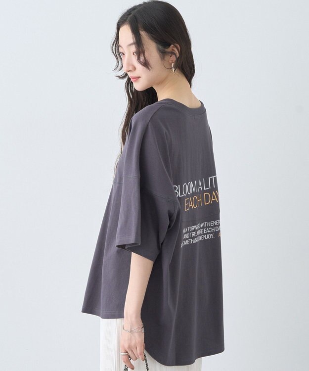 earth music&ecology ドルマンバックプリントＴｅｅ Charcoal Gray