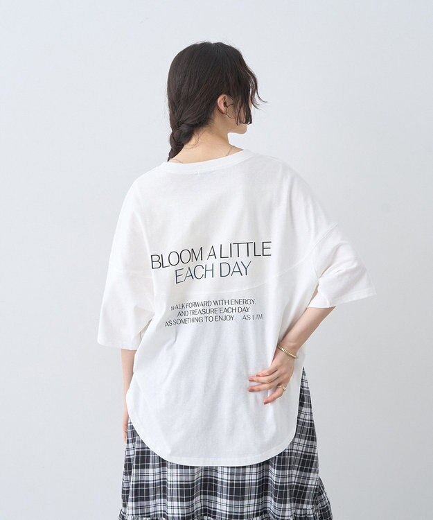 earth music&ecology ドルマンバックプリントＴｅｅ Off White