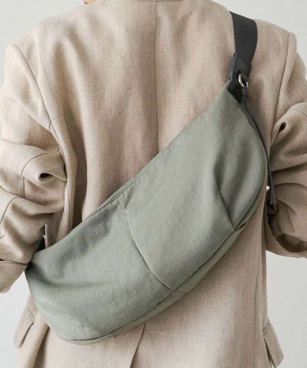 russet ナイロンバナナボディバッグ(CE-1710) Olive