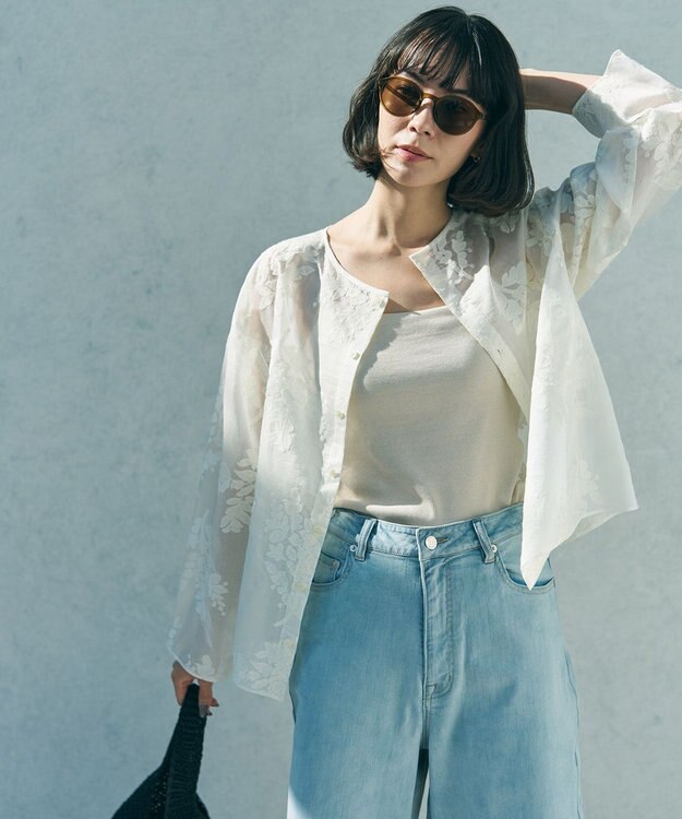 UNFILO L 【前後着用可能の2WAY仕様】ボタニカル エンブロイダリー ブラウス エクリュ