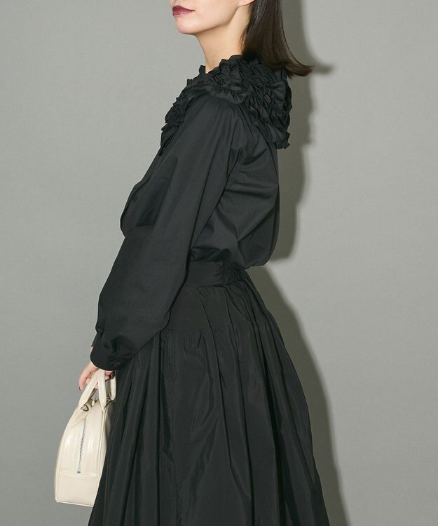 Green Parks フリルビッグカラーブラウス Black
