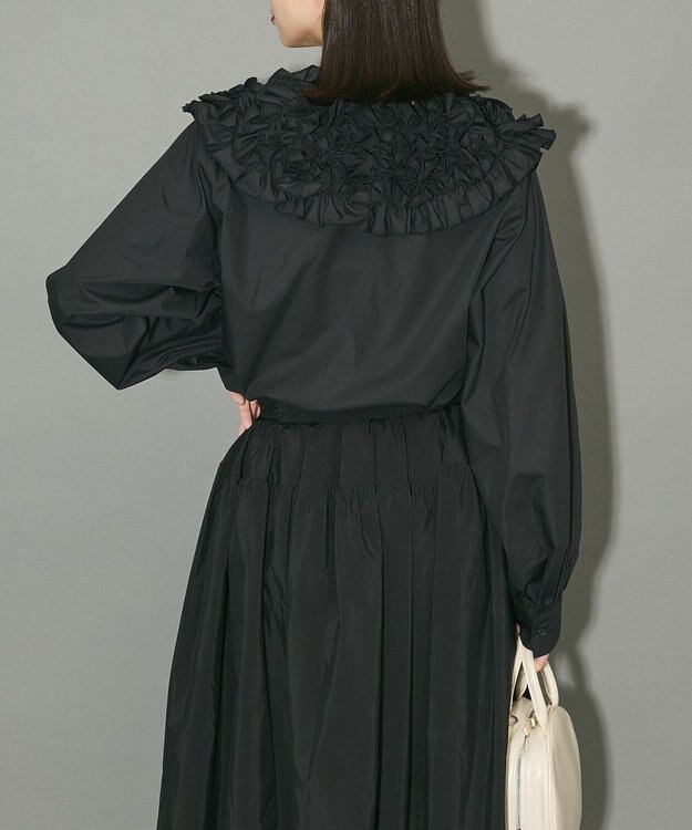 Green Parks フリルビッグカラーブラウス Black