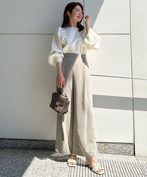 UNFILO 【撥水/軽量/ストレッチ】MOVE TEX ボリュームスリーブブラウス オフ