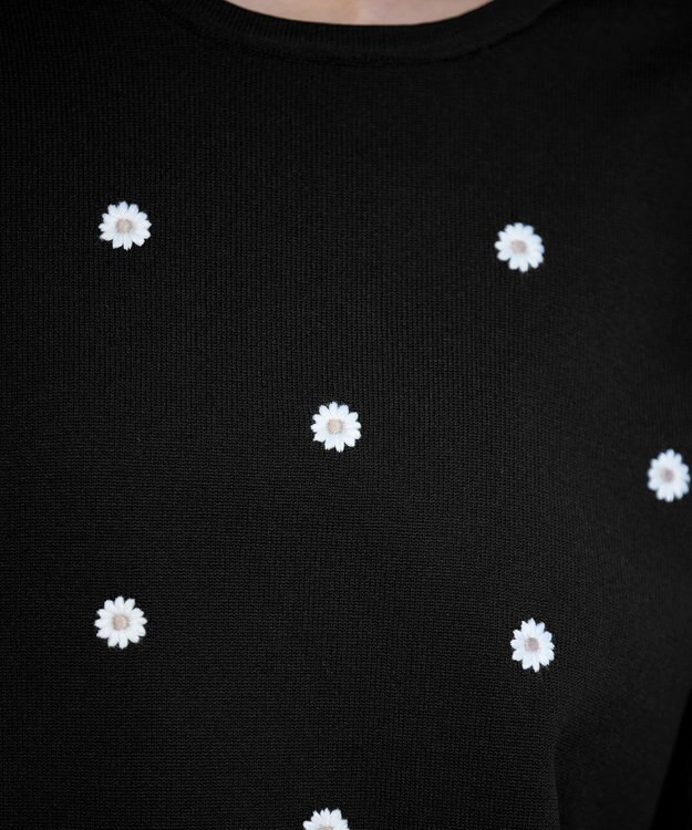 Tiaclasse 【洗える】フラワー刺繍ニットトップス ブラック