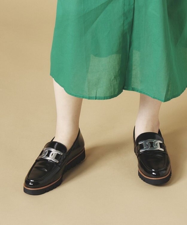 Dominic3 スニーカーソール チェーンモチーフローファー ブラックエナメル