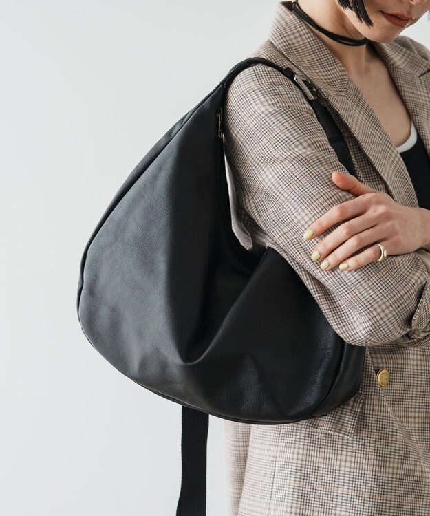 russet ソフトレザーラウンドビッグショルダーバッグ(CE-1325-WEB) Black2（シルバー金具）