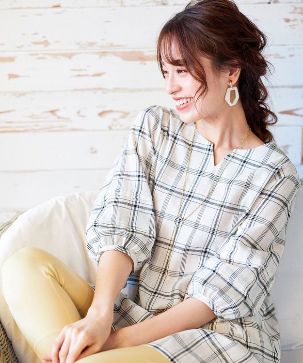 Tiaclasse 【洗える】美脚効果の高いスリットテーパードパンツ ライムイエロー