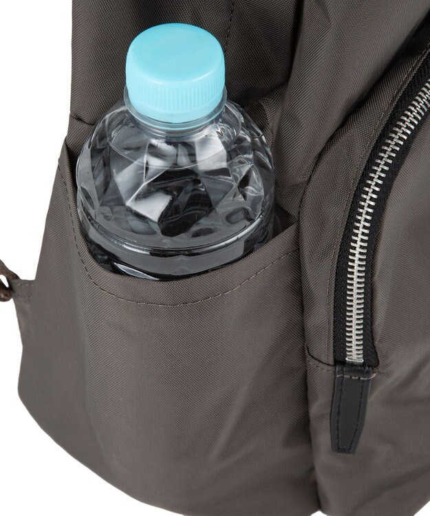 ACE BAGS & LUGGAGE HAyU × ace. フィカス リュックサック A4サイズ 19105 ハユ チャコール