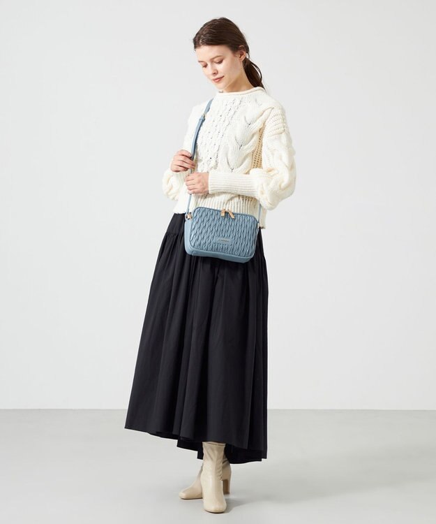 LA BAGAGERIE ランダムプリーツショルダーバッグ ライトブルー