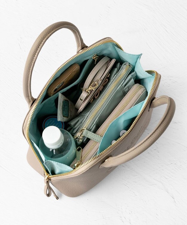 TOCCA CRESTA LEATHER POCHETTE ポシェット ベージュ系