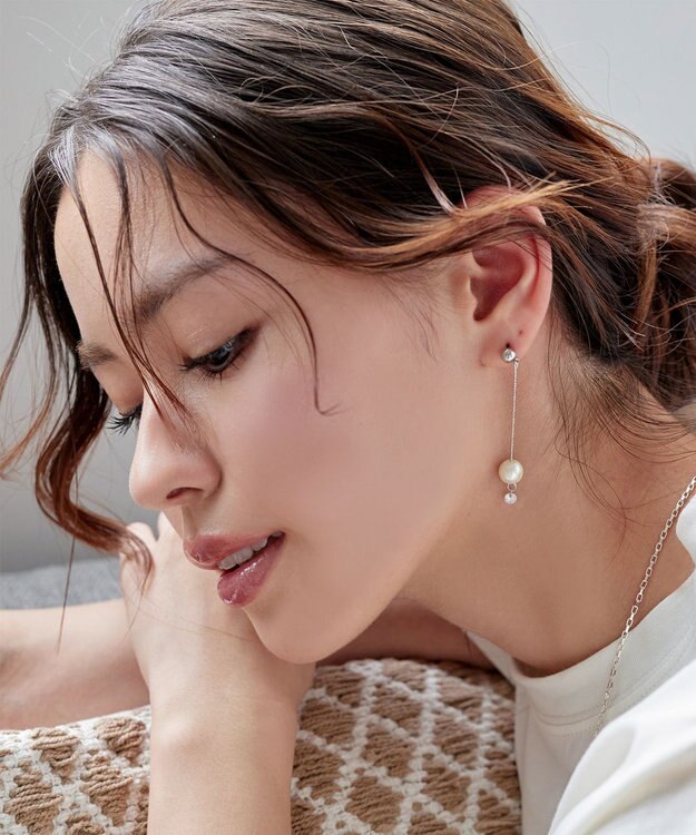 Tiaclasse パールロングピアス シルバー