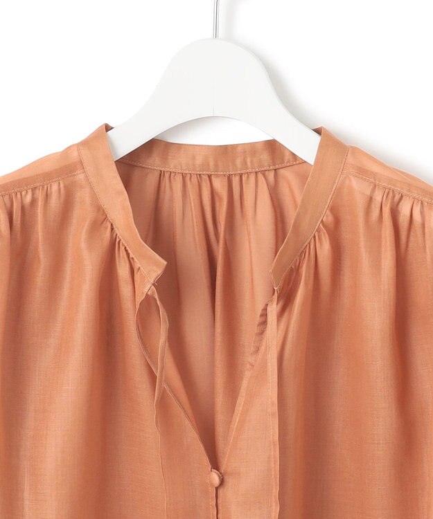 23区 【洗える】ソフトシアーフィルム ギャザー ブラウス ライトオレンジ系