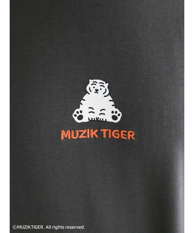 Green Parks ムジークタイガー／バックプリントＴシャツ Charcoal Gray