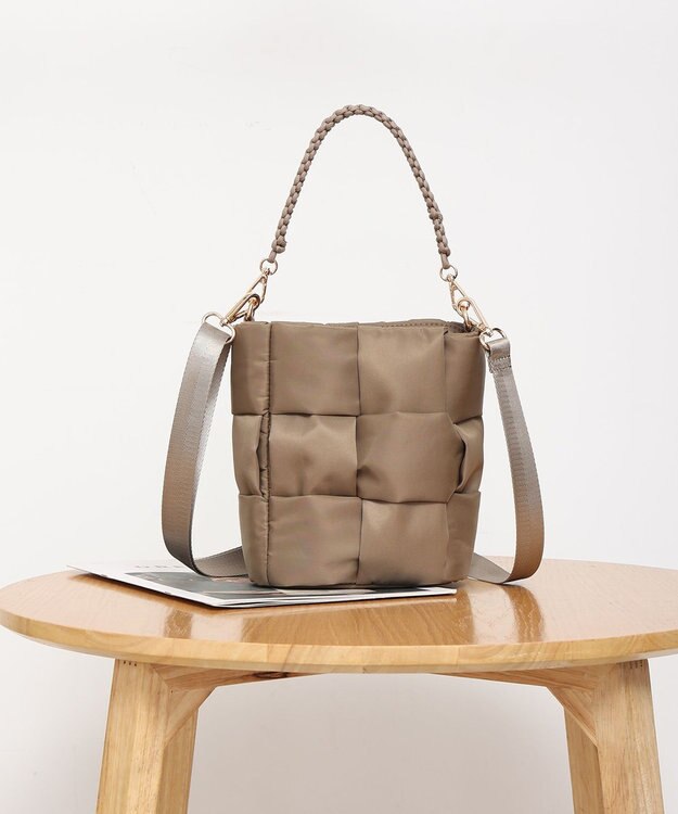 style code 【軽量・ペットボトル収納可能】パデット　縦型ショルダー　２WAY 　高密度ナイロン グレージュ