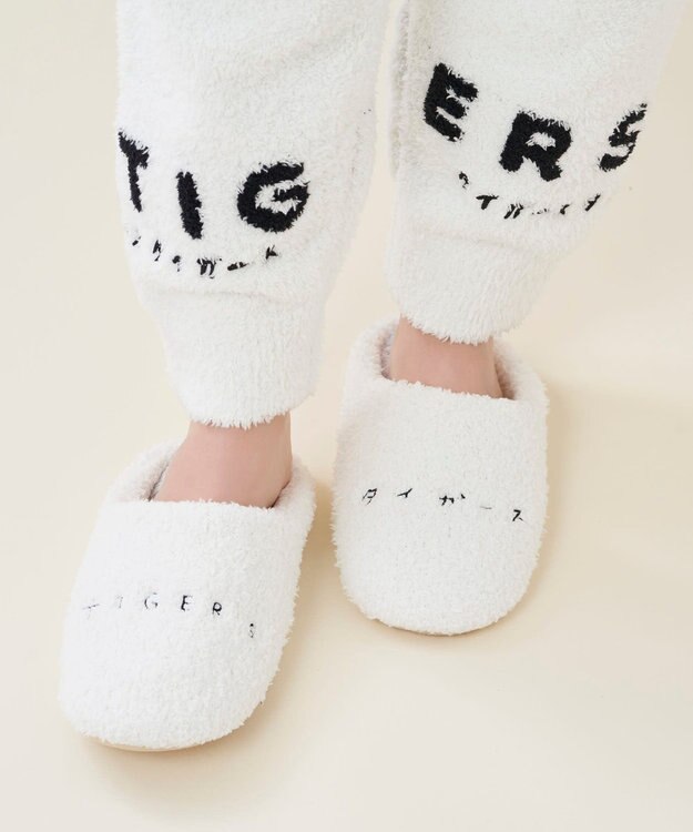 une nana cool MADE WITH 阪神タイガース やわらかモフモフロングパンツ IV