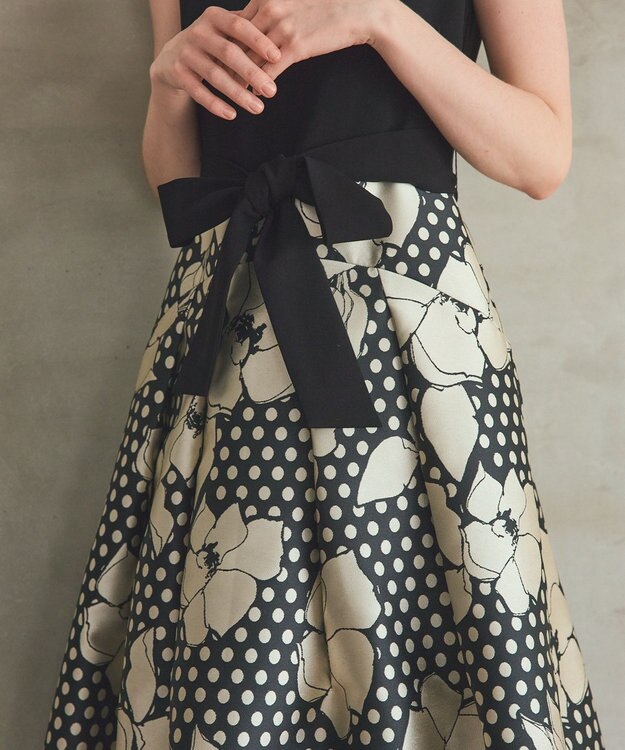 GRACE CONTINENTAL ドットボタニカルジャガードドレス ブラック