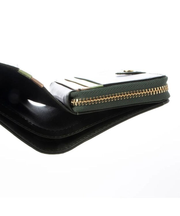 UNBILLION perche ジェムストーンチャームハーフラウンドウォレット グリーン