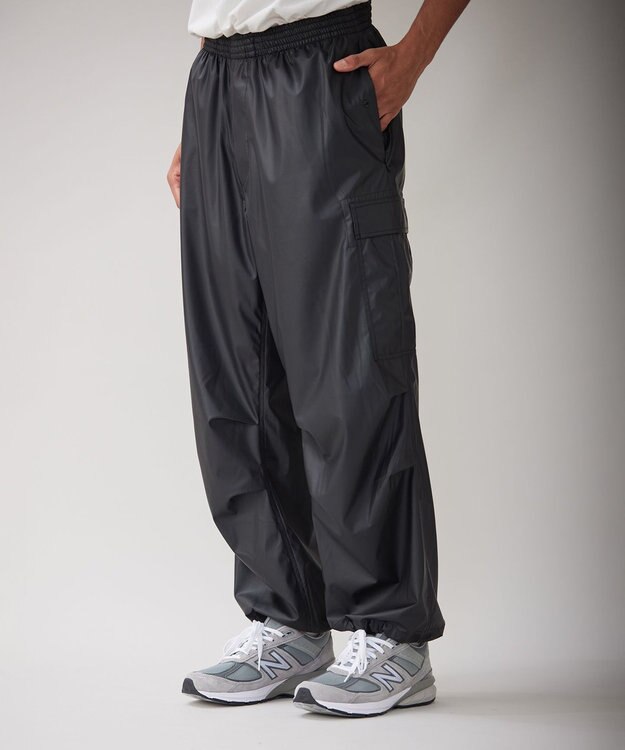 UNFILO MENS レザーライクカーゴパンツ [23年秋冬商品] ブラック