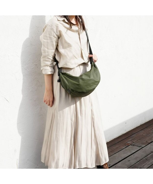 Regalo Felice 【防水 / 軽量 / キズやダメージに強い】ボディ＆ショルダー / REGALO KA(カーキ)