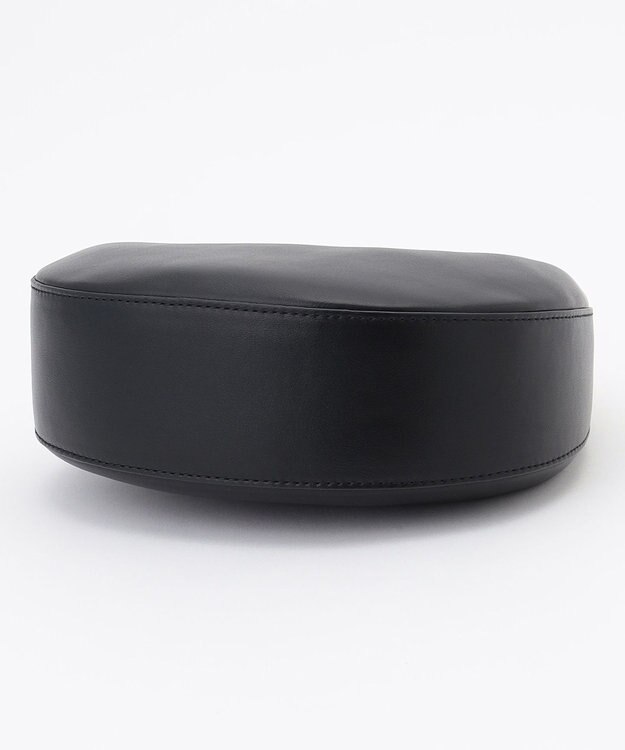 組曲 【加藤ローサさん着用】キャットショルダー バッグ ブラック系