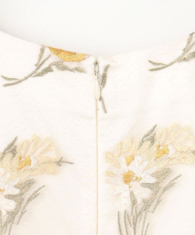 GRACE CONTINENTAL レトロフラワー刺繍ワンピース キナリ