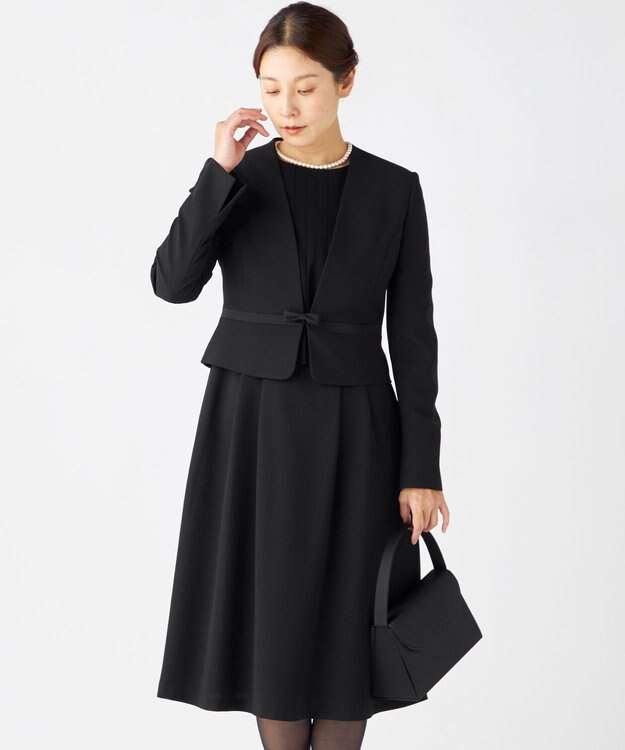 組曲 NOIR 【洗える】ウォッシャブルストレッチバックサテン ジャケット＋ワンピース ブラック系