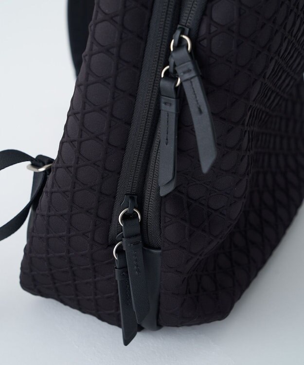 MIYABIYA LAQUOH【撥水加工】篭目エンボスボンディングリュック ブラック