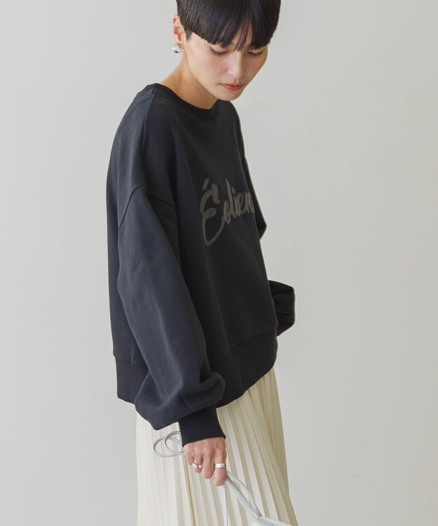 AMERICAN HOLIC チェーン刺繍スウェット Black