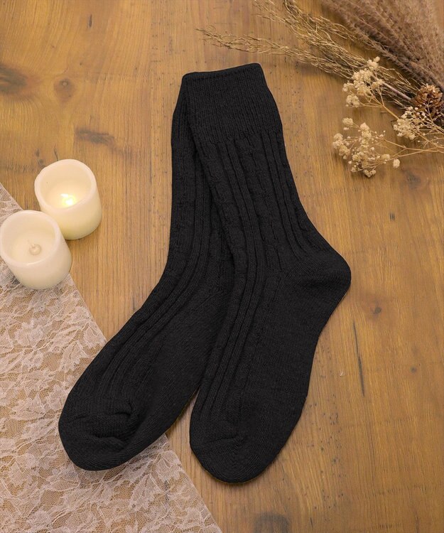 Tiaclasse ケーブル柄編みソックス ブラック