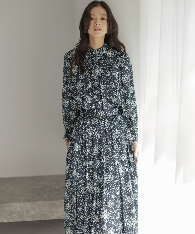 組曲 モザイクフラワープリント ブラウス ネイビー系5