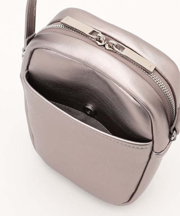 LA BAGAGERIE ランダムプリーツショルダーバッグ タテ ガンメタリック