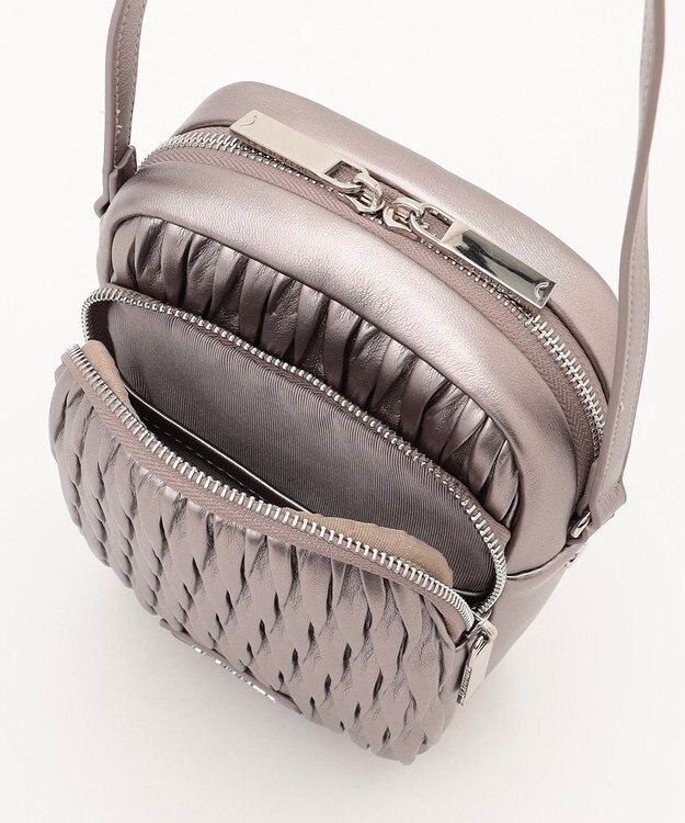 LA BAGAGERIE ランダムプリーツショルダーバッグ タテ ガンメタリック