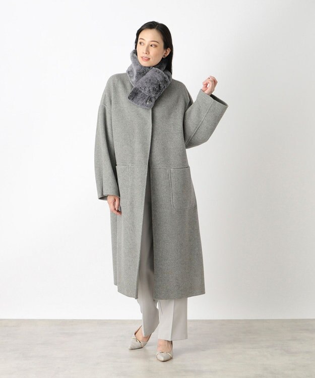 MOONBAT 【WEB限定】FURLA スノートップ チャーム付きフェイクファーマフラー ブラック