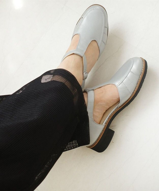 Pointer 本革 通気性Tストラップパンプス シルバー