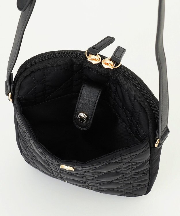 LA BAGAGERIE グリッドキルティングショルダー ブラック