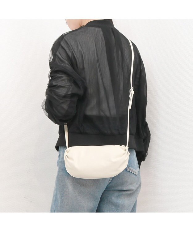 UNBILLION カシュカシュ cachecache / ギョウザ型ミニショルダー アイボリー