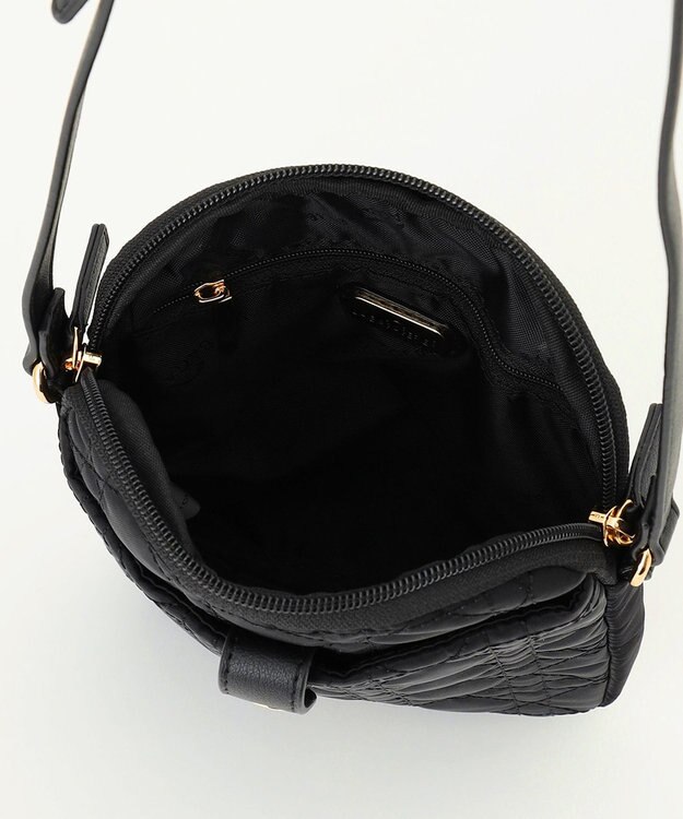 LA BAGAGERIE グリッドキルティングショルダー ブラック