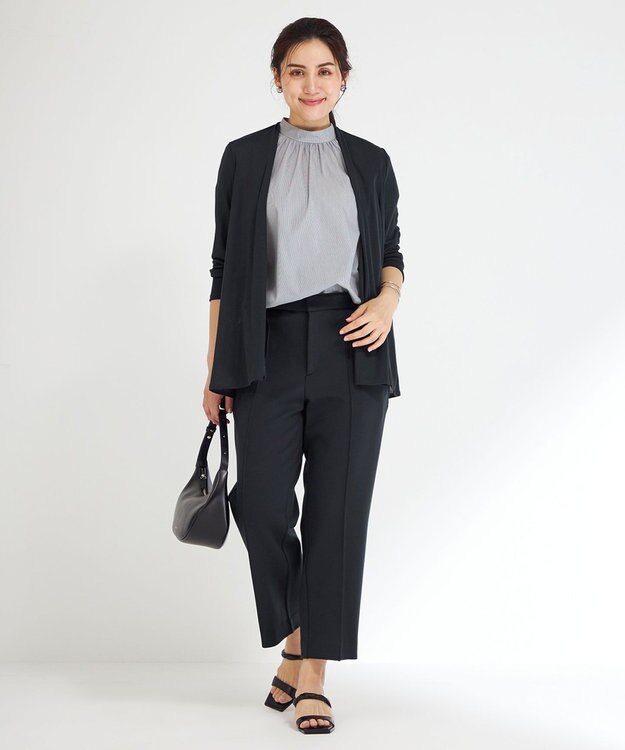 23区 L 【Lサイズ限定】ソフトストレッチポンチ テーパードパンツ ネイビー系