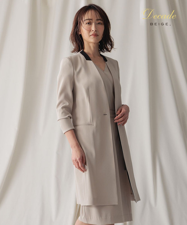 BEIGE， CINDY / ノーカラーロングジャケット Sand × Black