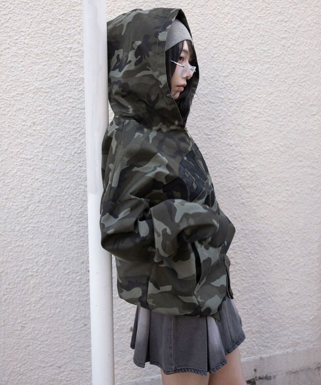 WEGO カレッジロゴBIGZIPパーカー 柄1