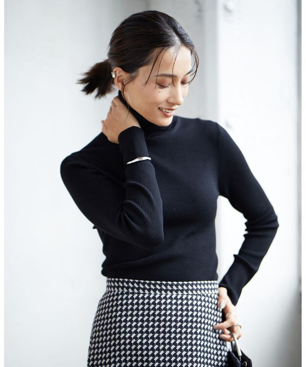 ICB 【洗える】エクストラファインメリノリブ タートルネックニット ブラック系