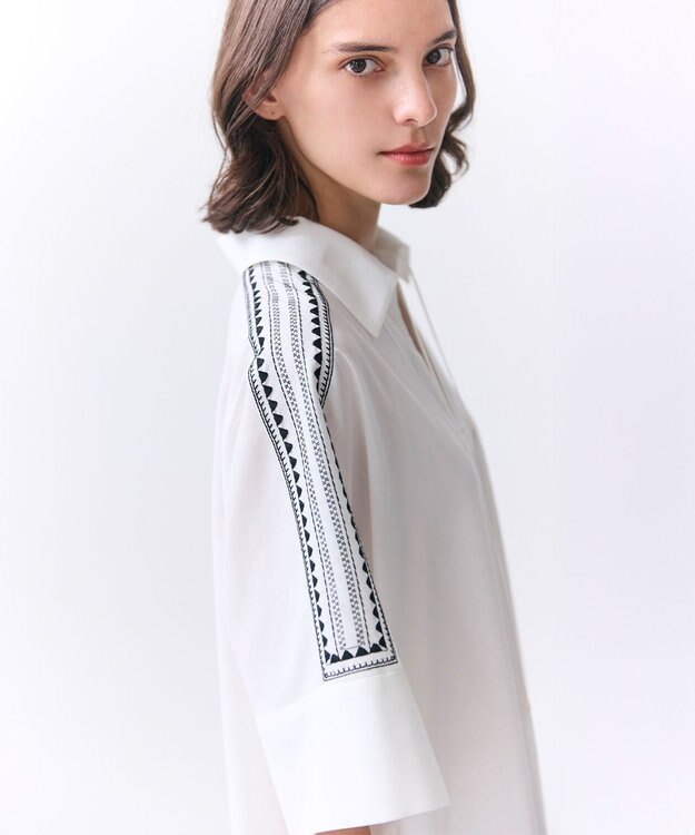 BEIGE， AXI / 刺繍ステッチ ドルマンロングドレス Ecru